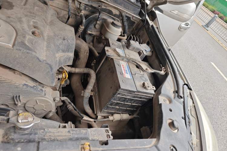 Used Great Wall Wingle 6 2014 2.0T Four-Wheel Drive Elite Version 4D20B Engine Bay Left