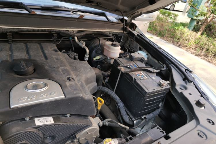 Used Great Wall Wingle 6 2014 2.0T Two-Wheel Drive Elite Version 4D20B Engine Bay Left