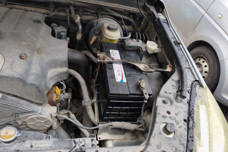 Used Great Wall Wingle 6 2014 2.0T Two-Wheel Drive Elite Version 4D20B Engine Bay Left