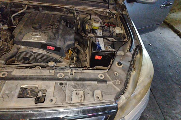Used Great Wall Wingle 6 2014 2.0T Two-Wheel Drive Elite Version 4D20B Engine Bay Left