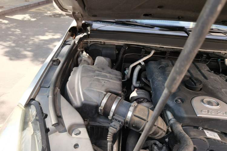 Used Great Wall Wingle 6 2014 2.0T Two-Wheel Drive Elite Version 4D20B Engine Bay Right