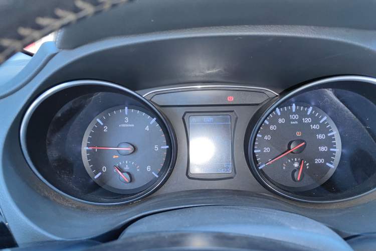 Used Great Wall Wingle 6 2014 2.0T Four-Wheel Drive Elite Version 4D20B Instrument Cluster