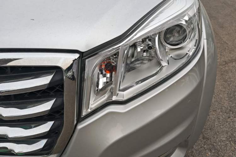 Used Great Wall Wingle 6 2014 2.0T Four-Wheel Drive Navigation Version 4D20B Left Front Headlight