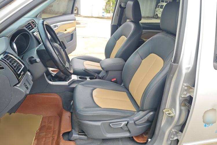 Used Great Wall Wingle 6 2014 2.4L Two-Wheel Drive Elite Version 4G69 Left Front Seat