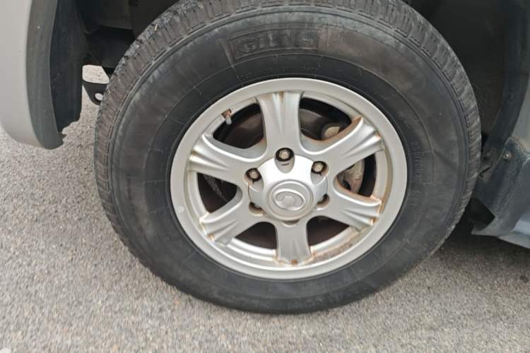 Used Great Wall Wingle 6 2014 2.0T Four-Wheel Drive Navigation Version 4D20B Left Front Wheel Hub