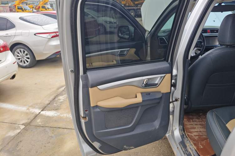 Used Great Wall Wingle 6 2014 2.4L Two-Wheel Drive Elite Version 4G69 Left Rear Door Interior