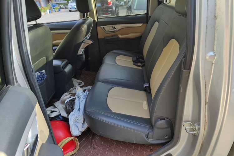 Used Great Wall Wingle 6 2014 2.0T Four-Wheel Drive Elite Version 4D20B Left Rear Seat