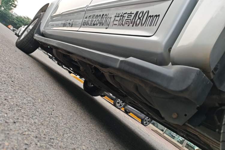 Used Great Wall Wingle 6 2014 2.0T Four-Wheel Drive Navigation Version 4D20B Left Side Sill