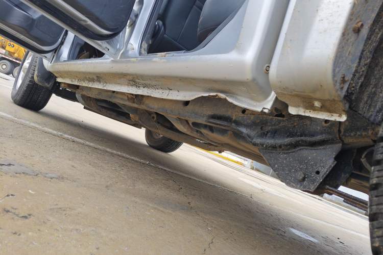 Used Great Wall Wingle 6 2014 2.4L Two-Wheel Drive Elite Version 4G69 Left Side Sill