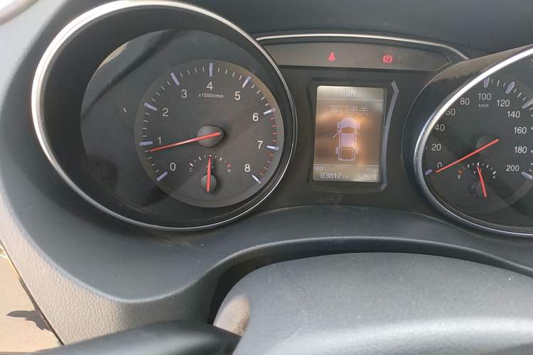 Used Great Wall Wingle 6 2014 2.4L 4x4 Elite Version 4G69 Odometer Close Up