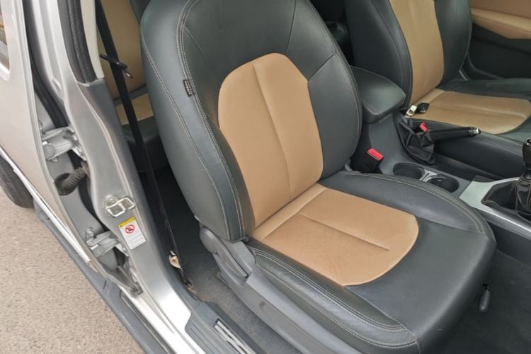 Used Great Wall Wingle 6 2014 2.0T Four-Wheel Drive Navigation Version 4D20B Right Front Seat