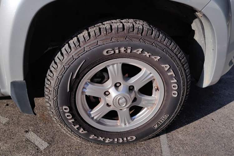 Used Great Wall Wingle 6 2014 2.0T Four-Wheel Drive Elite Version 4D20B Right Front Wheel Hub