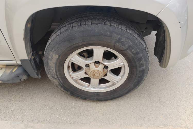 Used Great Wall Wingle 6 2014 2.4L Two-Wheel Drive Elite Version 4G69 Right Front Wheel Hub