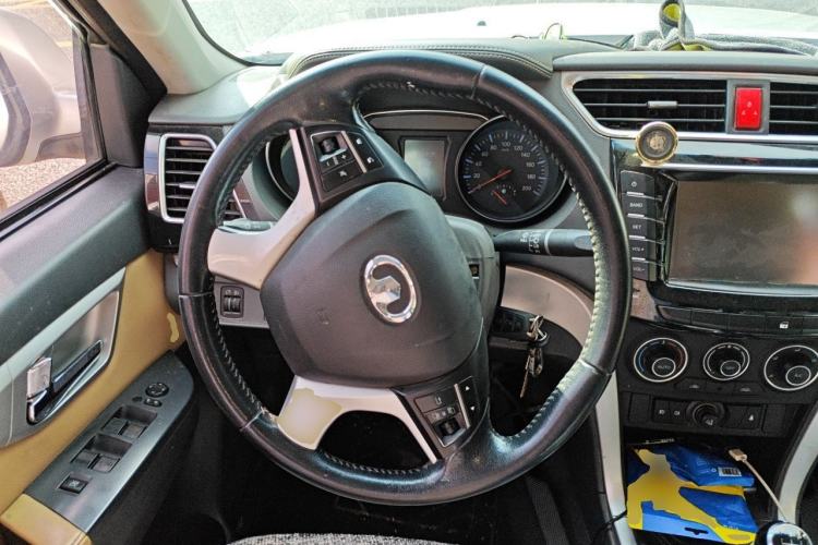 Used Great Wall Wingle 6 2014 2.4L Two-Wheel Drive Elite Version 4G69 Steering Wheel
