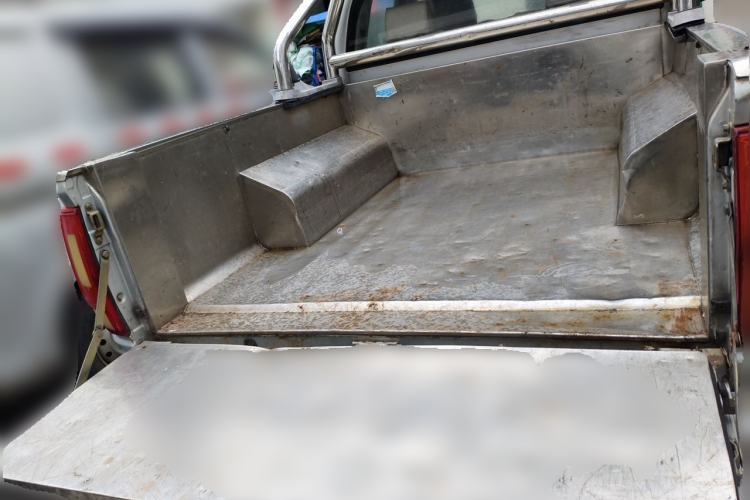 Used Great Wall Wingle 6 2014 2.0T Two-Wheel Drive Elite Version 4D20B Trunk