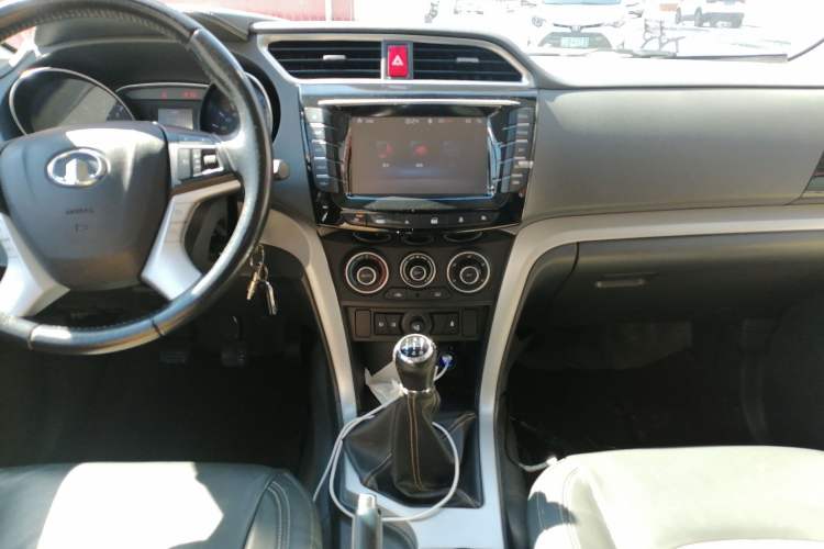 Used Great Wall Wingle 6 2014 2.4L 4x4 Navigation Edition 4G69 Audio And AC Panel