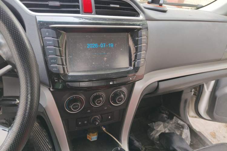Used Great Wall Wingle 6 2014 2.0T Two-Wheel Drive Navigation Version 4D20B Audio And AC Panel