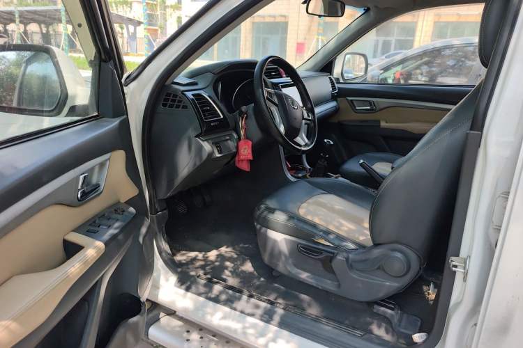 Used Great Wall Wingle 6 2014 2.0T Two-Wheel Drive Elite Version 4D20B Driver Seat