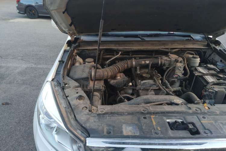 Used Great Wall Wingle 6 2014 2.4L 4x4 Navigation Edition 4G69 Engine Bay Right