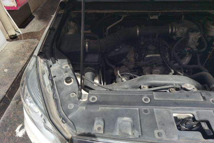 Used Great Wall Wingle 6 2014 2.4L Two-Wheel Drive Elite Version 4G69 Engine Bay Right