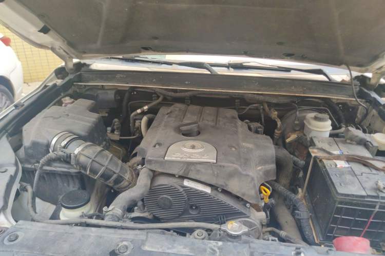 Used Great Wall Wingle 6 2014 2.0T Two-Wheel Drive Elite Version 4D20B Engine Bay Right