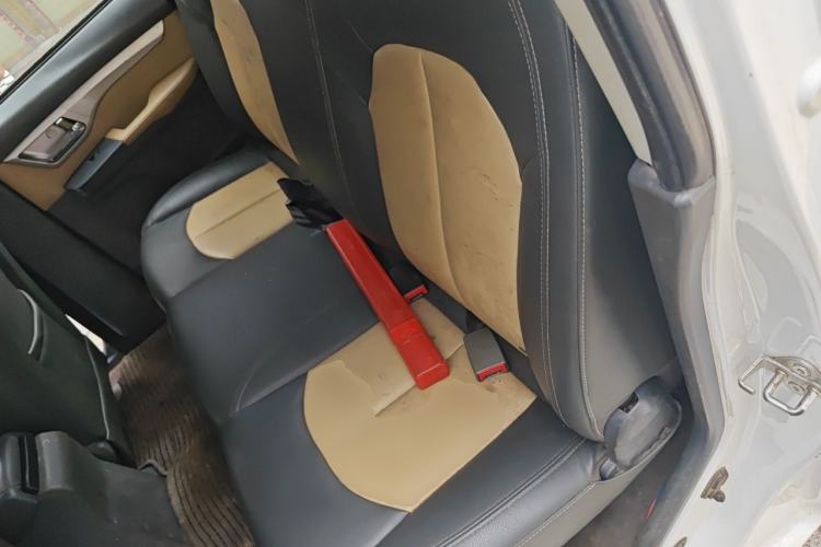 Used Great Wall Wingle 6 2014 2.0T Two-Wheel Drive Elite Version 4D20B Left Rear Seat