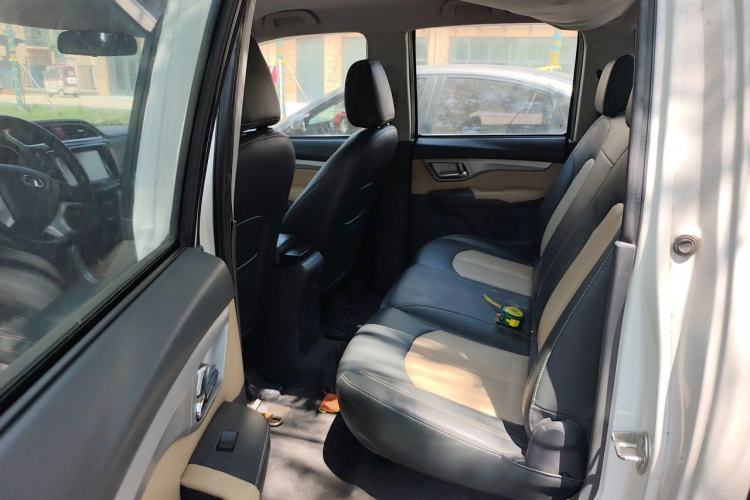 Used Great Wall Wingle 6 2014 2.0T Two-Wheel Drive Elite Version 4D20B Left Rear Seat