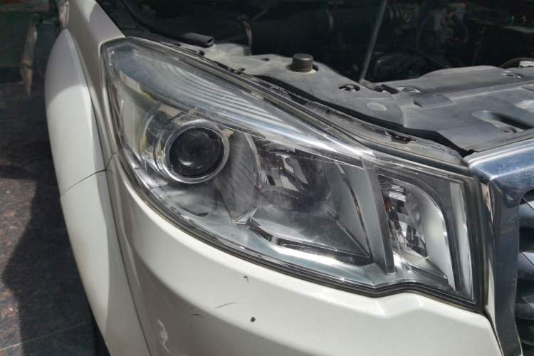 Used Great Wall Wingle 6 2014 2.4L Two-Wheel Drive Elite Version 4G69 Right Front Headlight