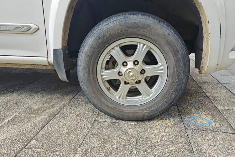 Used Great Wall Wingle 6 2014 2.0T Two-Wheel Drive Elite Version 4D20B Right Front Wheel Hub