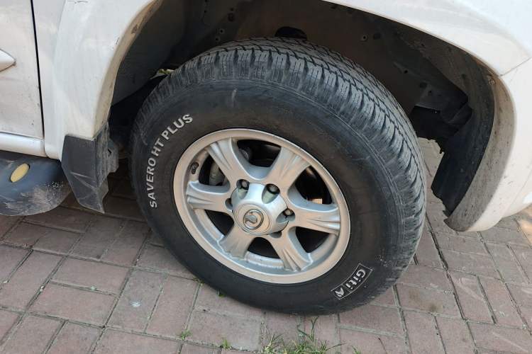 Used Great Wall Wingle 6 2014 2.0T Two-Wheel Drive Elite Version 4D20B Right Front Wheel Hub