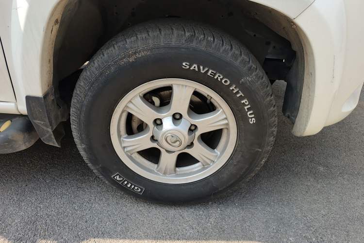 Used Great Wall Wingle 6 2014 2.0T Two-Wheel Drive Elite Version 4D20B Right Front Wheel Hub