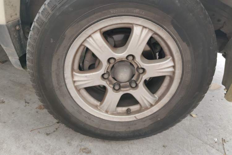 Used Great Wall Wingle 6 2014 2.0T Two-Wheel Drive Navigation Version 4D20B Right Front Wheel Hub