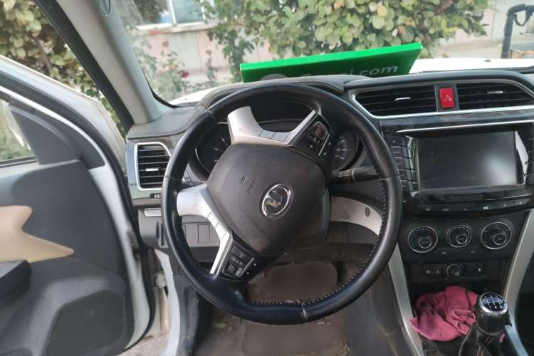Used Great Wall Wingle 6 2014 2.4L 4x4 Navigation Edition 4G69 Steering Wheel