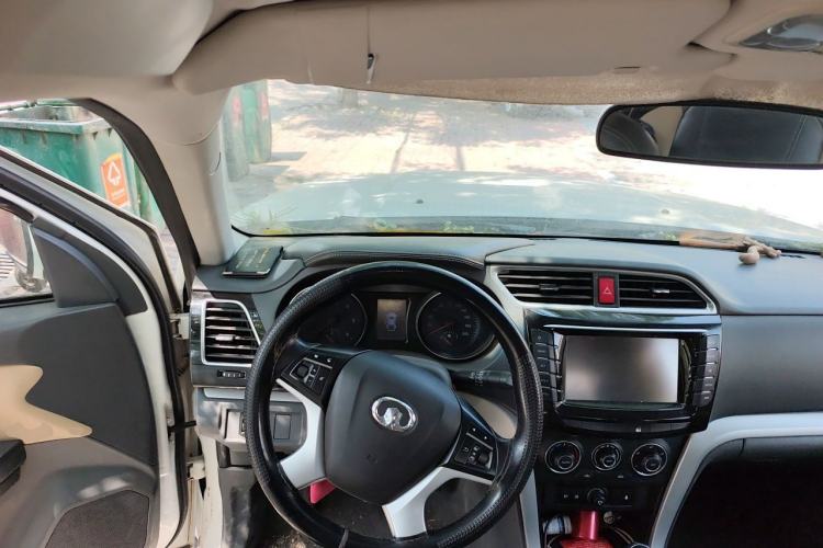 Used Great Wall Wingle 6 2014 2.0T Two-Wheel Drive Elite Version 4D20B Steering Wheel