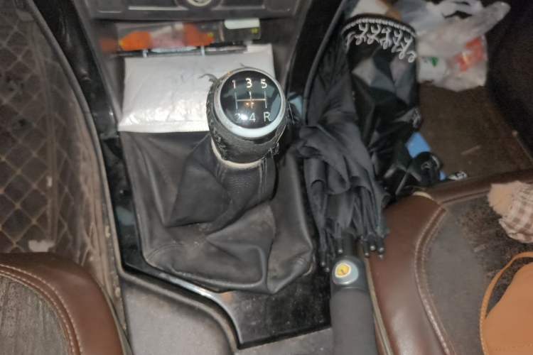 Used Great Wall Wingle 6 2017 2.4L Gasoline Two-Wheel Drive Elite Version 4G69 Gear Lever
