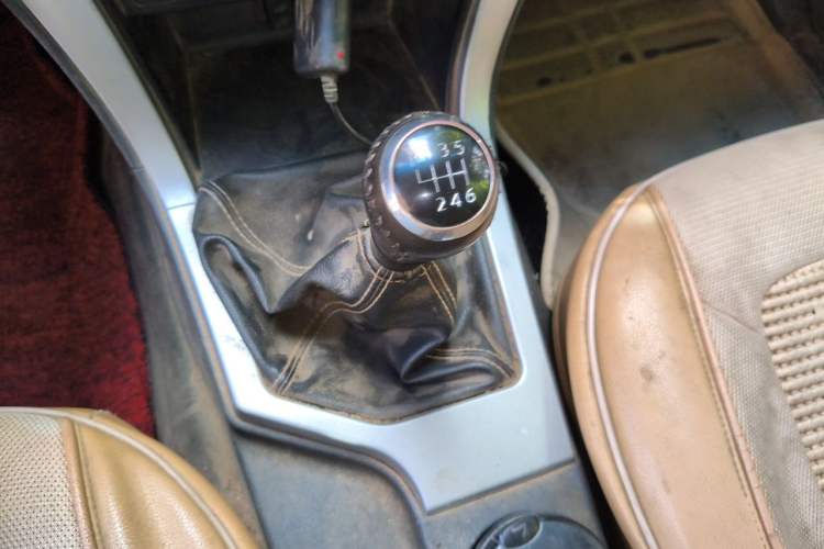 Used Great Wall Wingle 6 2017 2.0T Diesel Two-Wheel Drive Elite Version 4D20B Gear Lever