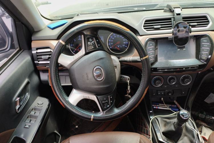 Used Great Wall Wingle 6 2017 2.0T Diesel 4x4 Navigation Version 4D20D Steering Wheel