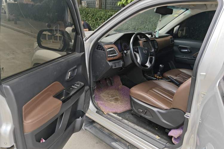 Used Great Wall Wingle 6 2017 2.0T Diesel 4x4 Navigation Version 4D20D Driver Seat