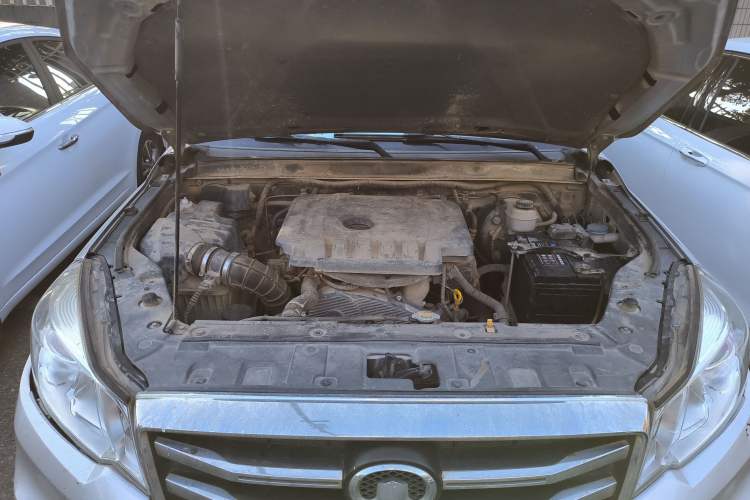 Used Great Wall Wingle 6 2017 2.0T Diesel 4x4 Elite Version 4D20D Engine Bay