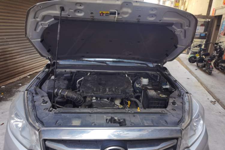 Used Great Wall Wingle 6 2017 2.0T Diesel Two-Wheel Drive Elite Version 4D20D Engine Bay