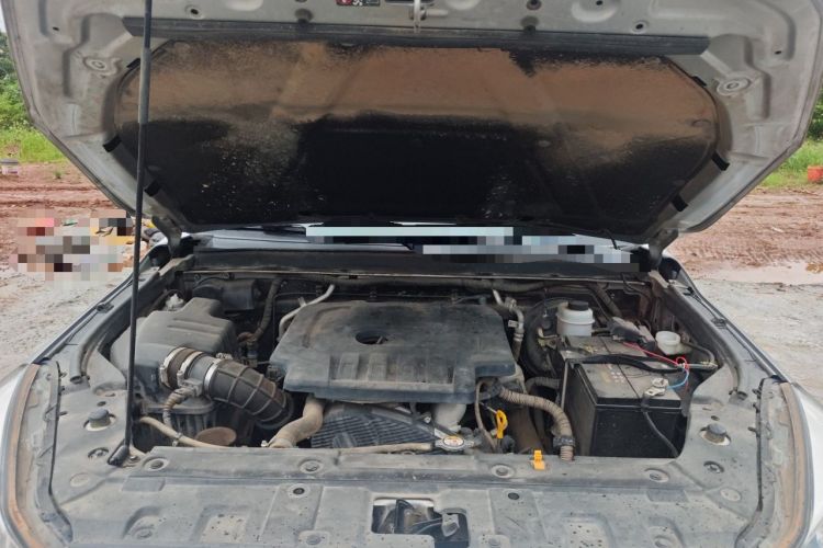 Used Great Wall Wingle 6 2017 2.0T Diesel 4x4 Elite Version 4D20D Engine Bay