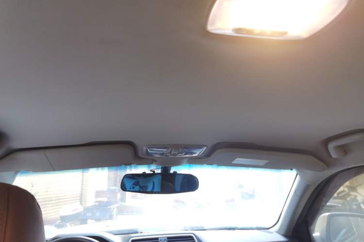 Used Great Wall Wingle 6 2017 2.0T Diesel Two-Wheel Drive Elite Version 4D20D Headliner
