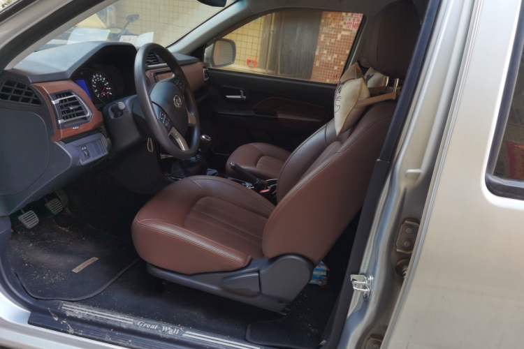 Used Great Wall Wingle 6 2017 2.0T Diesel Two-Wheel Drive Elite Version 4D20D Left Front Seat