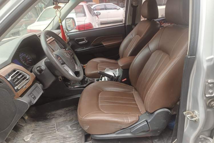 Used Great Wall Wingle 6 2017 2.0T Diesel Two-Wheel Drive Elite Version 4D20B Left Front Seat
