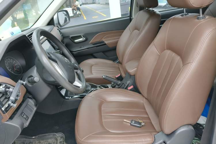 Used Great Wall Wingle 6 2017 2.0T Diesel Two-Wheel Drive Elite Version 4D20B Left Front Seat