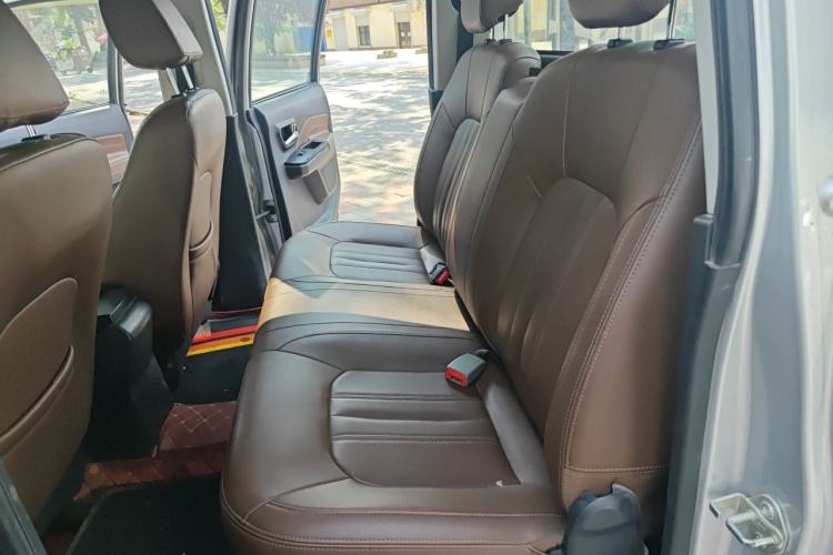 Used Great Wall Wingle 6 2017 2.4L Gasoline Two-Wheel Drive Elite Version 4G69 Left Rear Seat