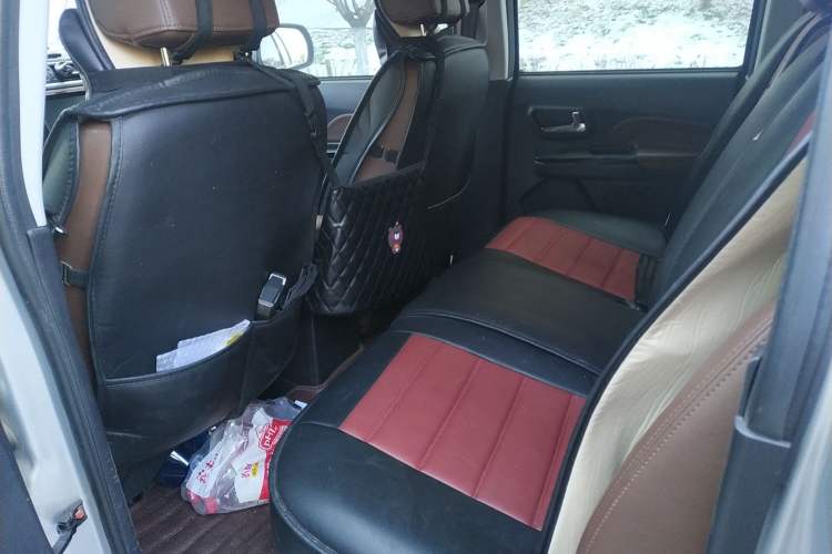 Used Great Wall Wingle 6 2017 2.4L Gasoline 4x4 Elite Version 4G69 Left Rear Seat