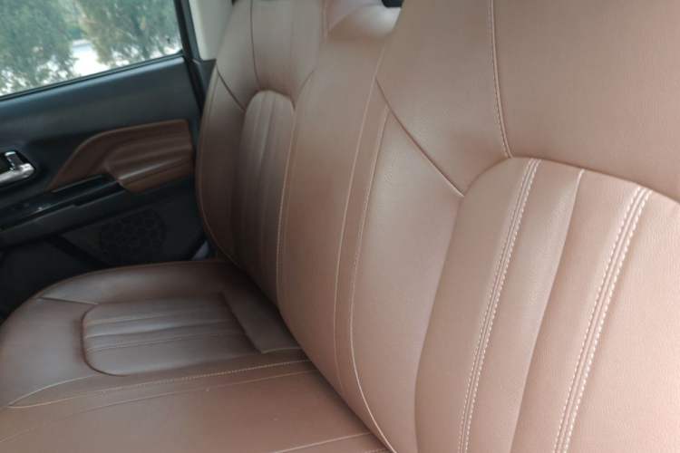 Used Great Wall Wingle 6 2017 2.0T Diesel Two-Wheel Drive Elite Version 4D20B Left Rear Seat