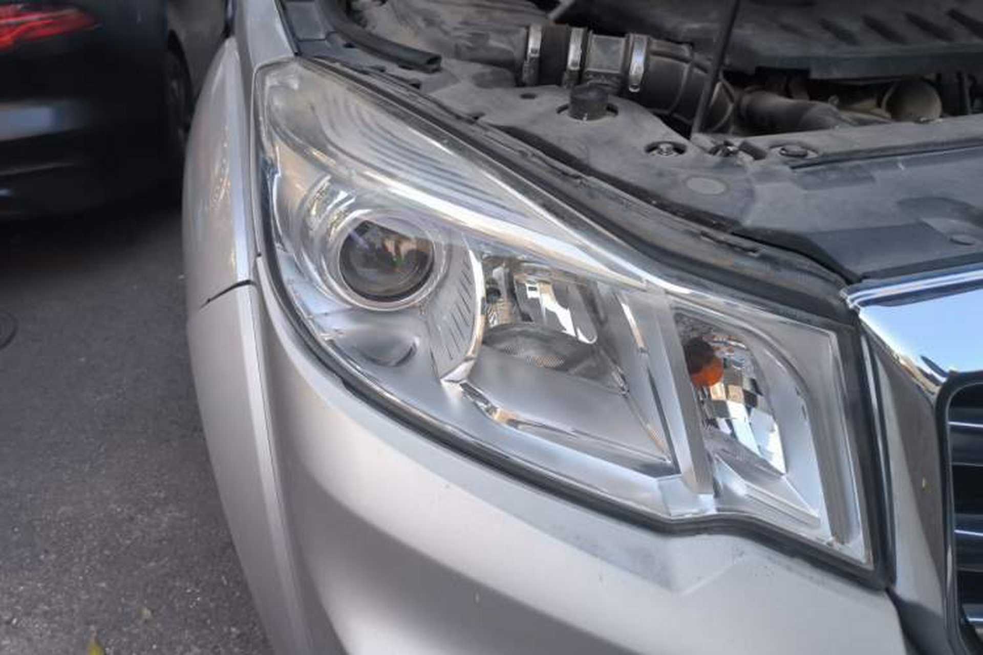Used Great Wall Wingle 6 2017 2.0T Diesel Two-Wheel Drive Elite Version 4D20D Right Front Headlight