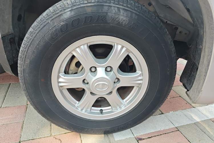 Used Great Wall Wingle 6 2017 2.4L Gasoline Two-Wheel Drive Elite Version 4G69 Right Front Wheel Hub